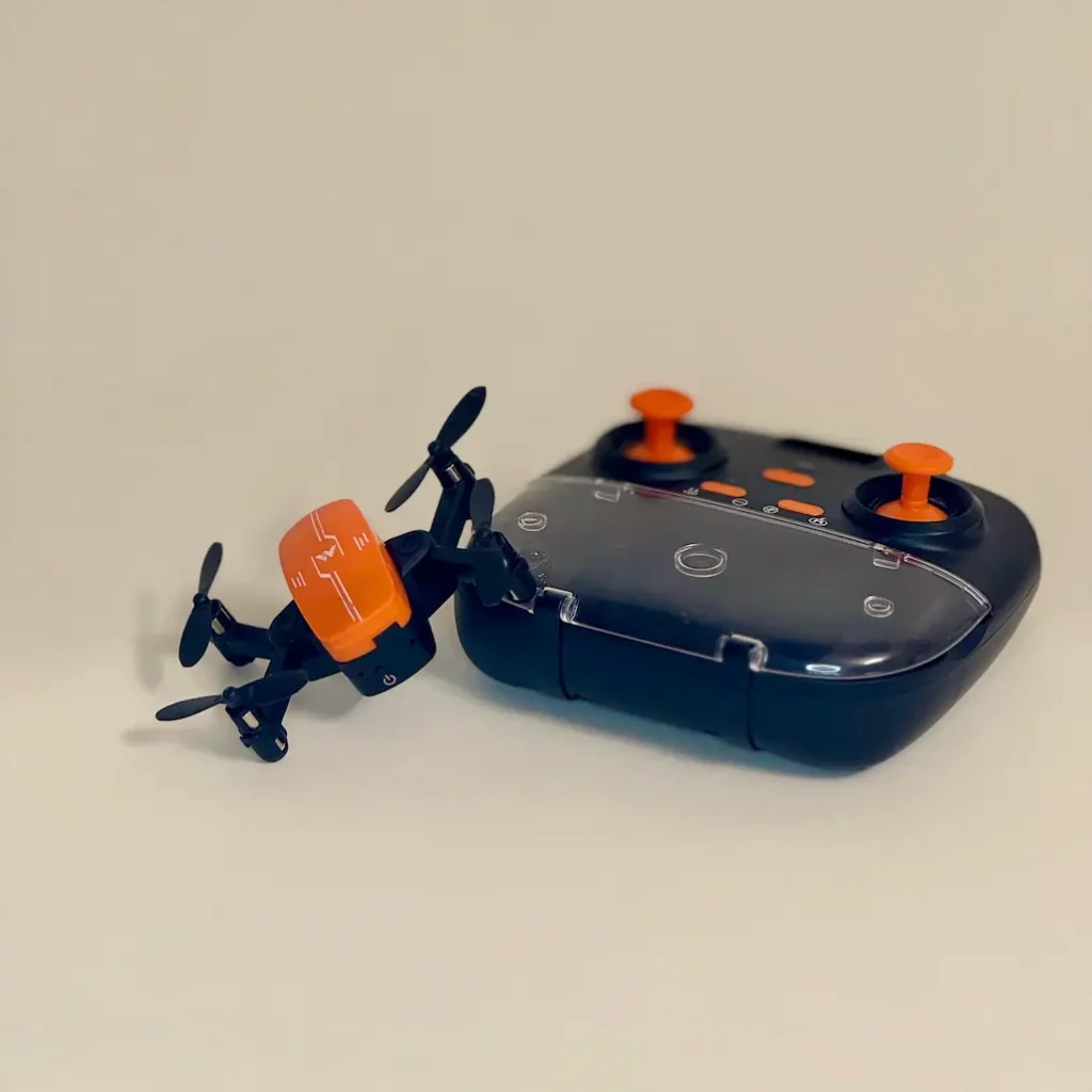 dron-mini-nano-flyer-s-foto9